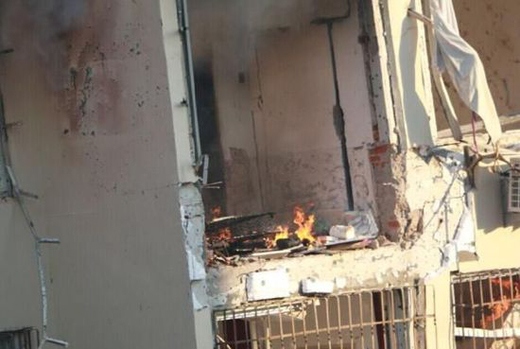 广平一临街店铺爆炸3人受伤 疑似天然气引发